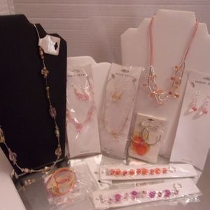 NWT 4 TRENDY NECKLACES 5 EARRINGS  & 2 BRACELETS R